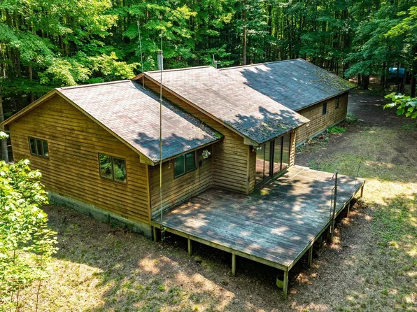 13080 Townline Rd, Lanse, MI 49946