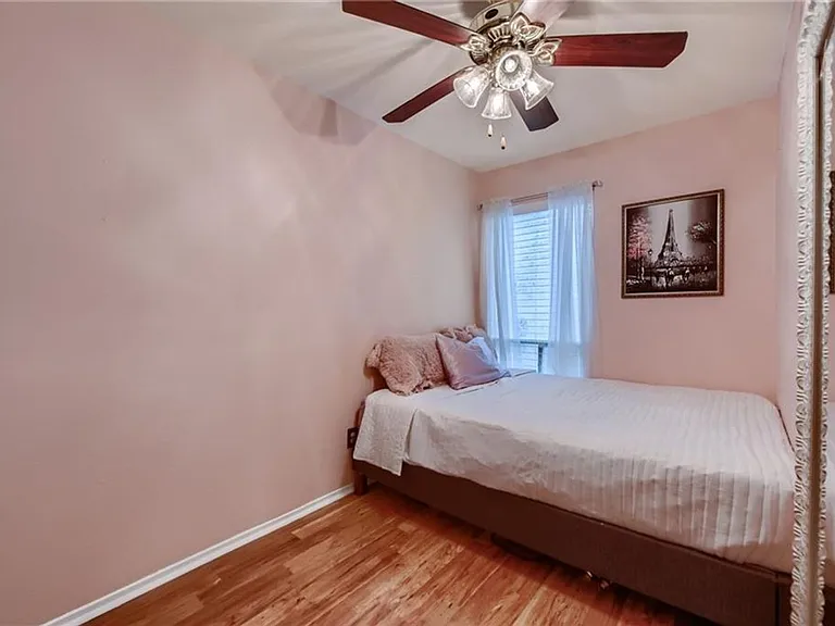 1011 W 23rd St #103 — Photo 8