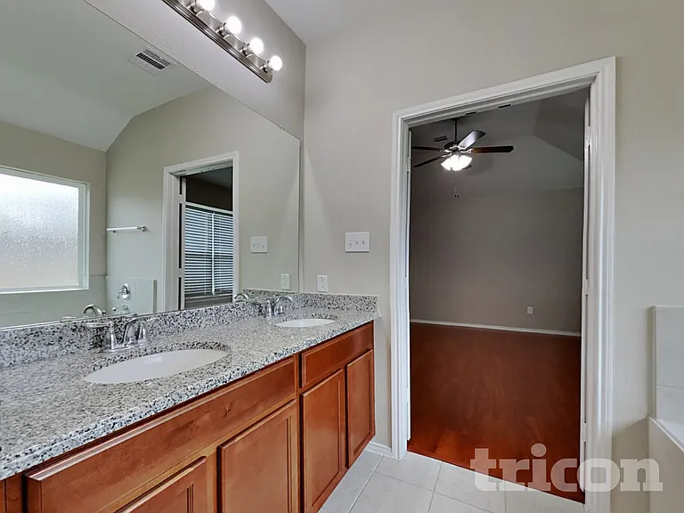 13702 Sun Bear Ct — Photo 18