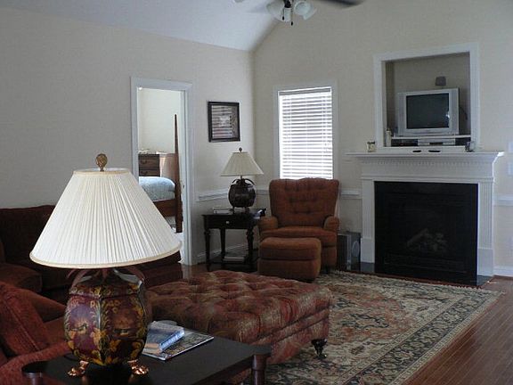 4th image of 1837 Aspen Ct