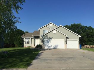 6461 Langer Ln, Lino Lakes, MN 55038