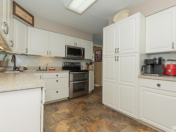 5th image of 1521 Martin Cir