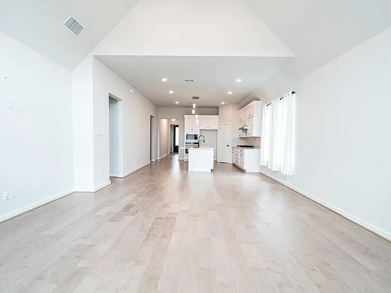 24819 Yellow Spruce Cir — Photo 13