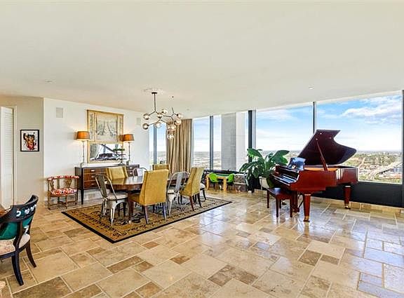 4th image of 700 W 31st St Suite 1103