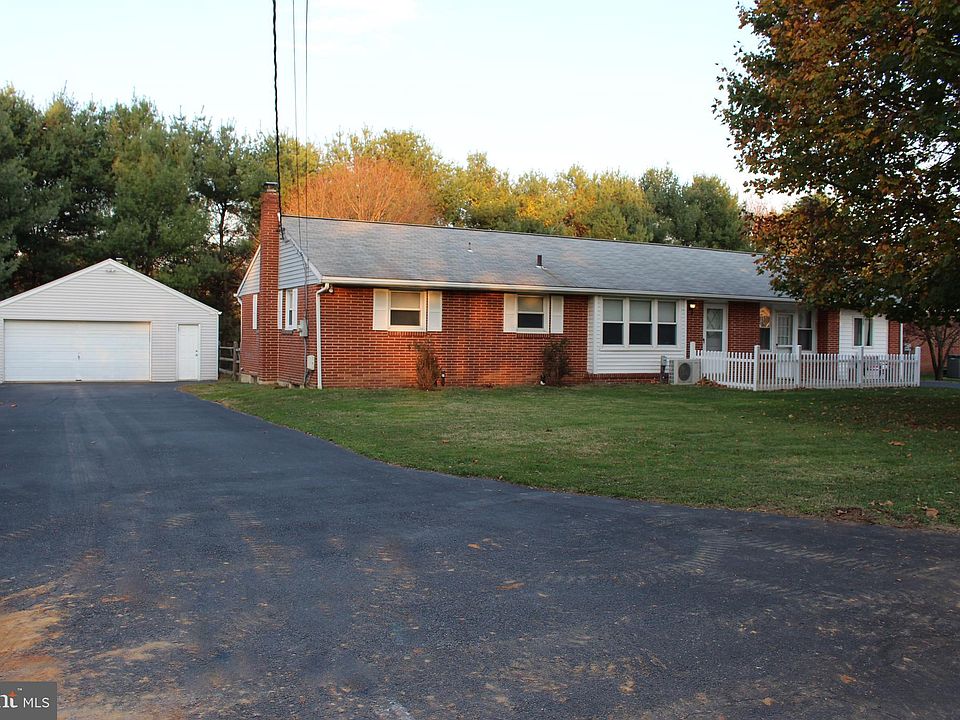 1st image of 2609 Dons Ln