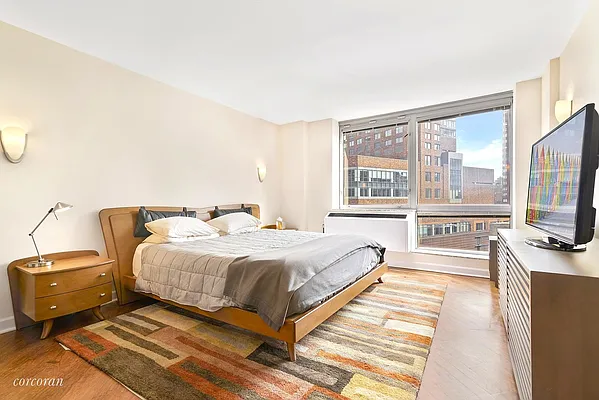 Sold by Corcoran | media 8