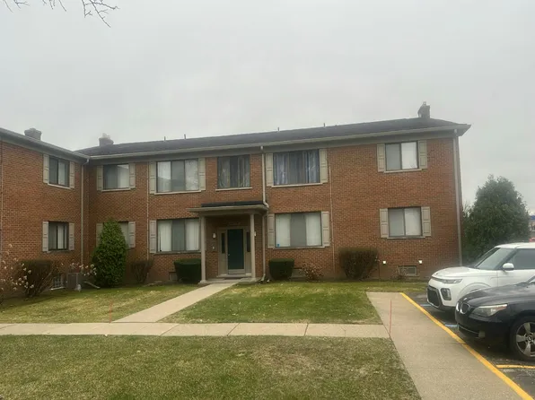 32554 Harper Ave, Saint Clair Shores, MI 48082