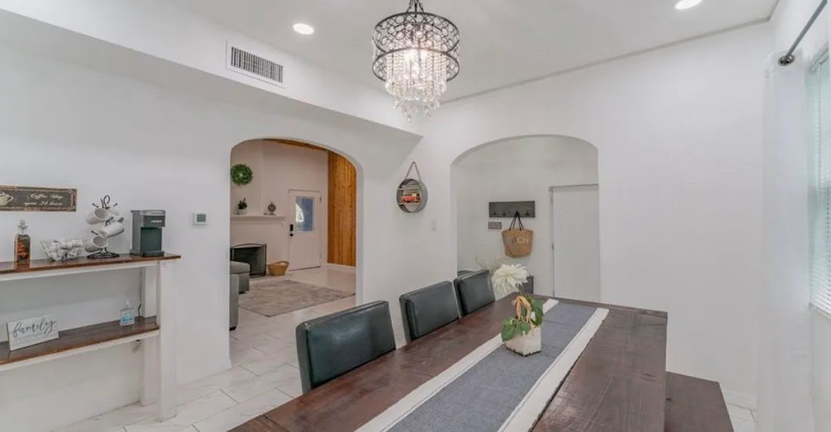 2 bed, 1122 sqft, $2,600 — Photo 4