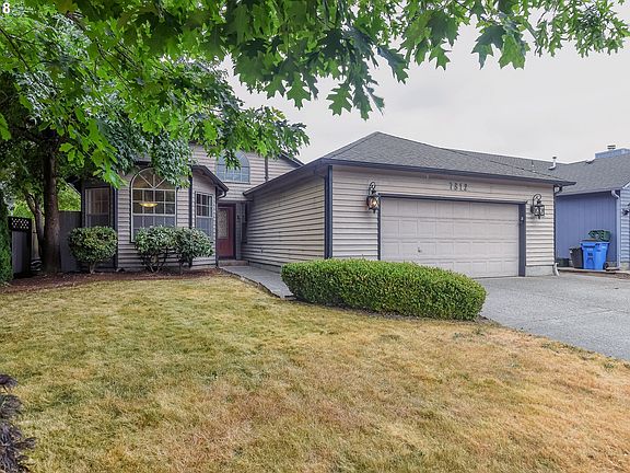 2nd image of 7812 NE 136th Ave