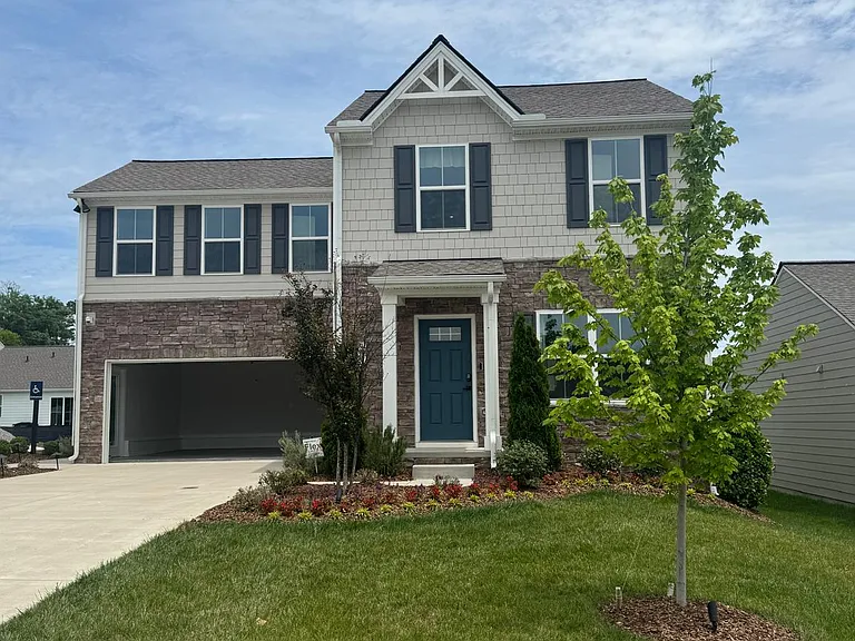 309 Heritage Ave — Photo 1