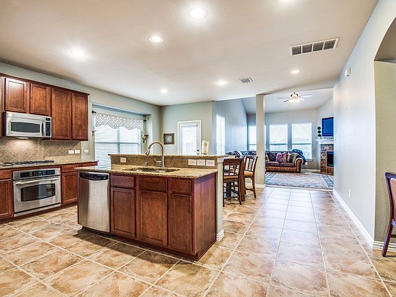 4th image of 208 Lansdale Dr