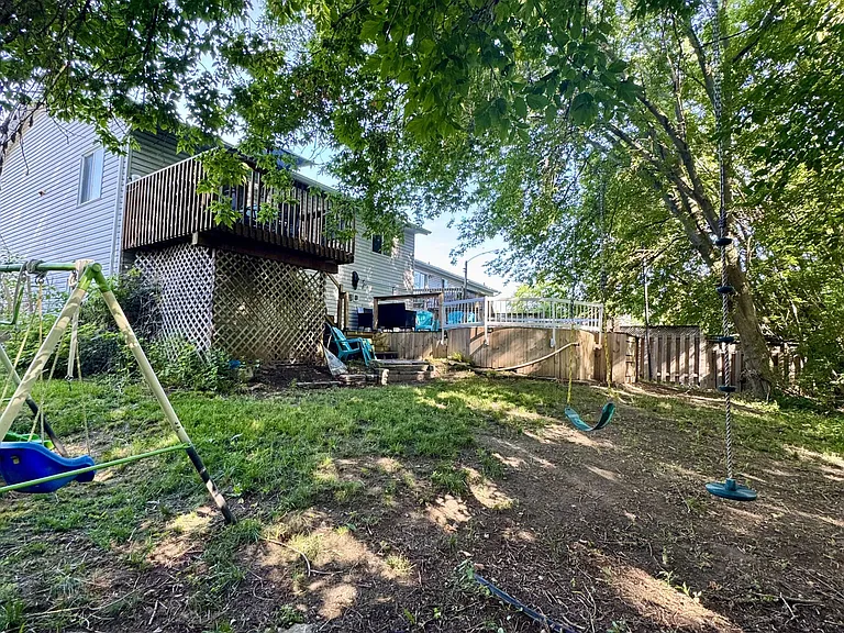 19 Briardale Blvd — Photo 7