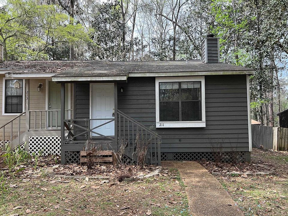 1st image of 211 Parkbrook Cir