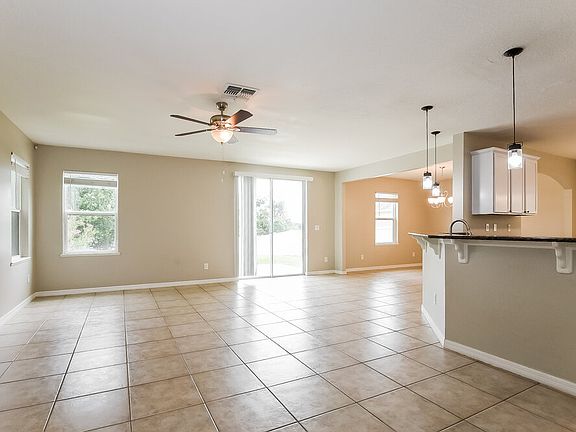 5th image of 123 Prairie Falcon Dr