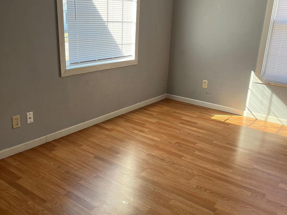 2nd image of 635 W Highland Ave