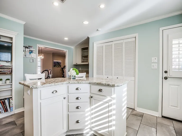 6614 Joyce Way — Photo 12