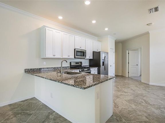 5th image of 2324 Starwood Ct