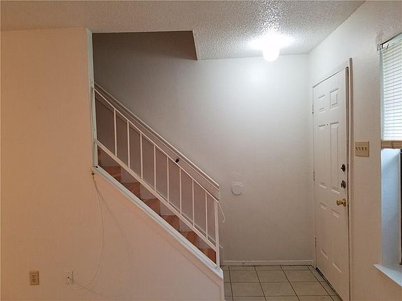 5th image of 2705 Wimbledon Ct APT D