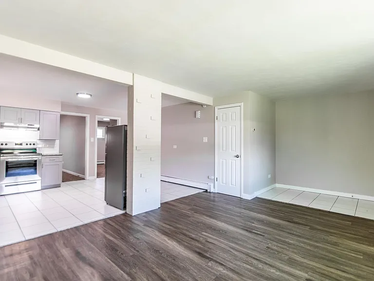 1628 Eaton St — Photo 7