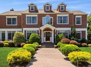 112 Kensington Rd, Garden City, NY 11530