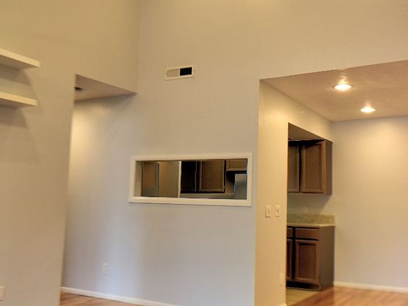 4th image of 1490 E Foxboro Dr #2