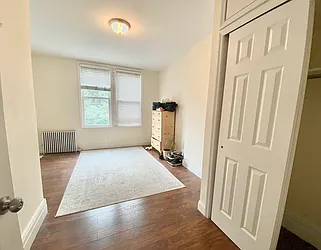 Rented by Papp Realty