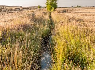 36 Aa Rd, Boulder, WY 82923