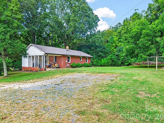 5th image of 4247 Miami Church Rd