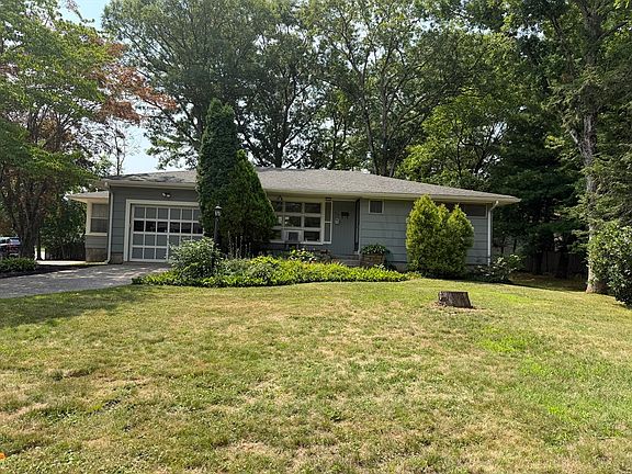 3rd image of 510 Thacher St