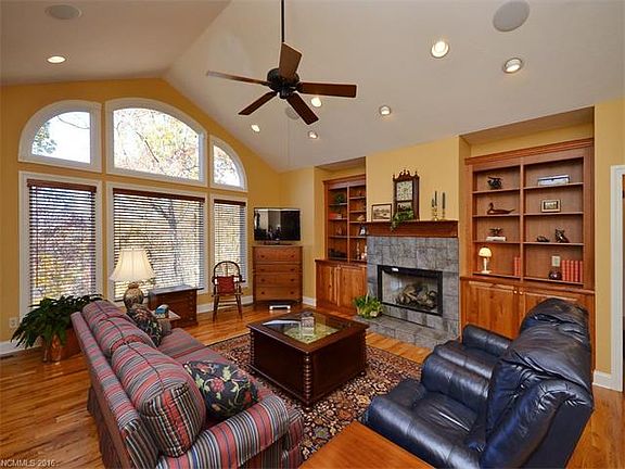 5th image of 38 Dakota Ct