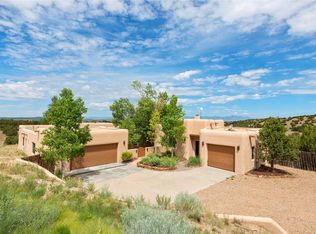 21 Via Diamante, Santa Fe, NM 87506