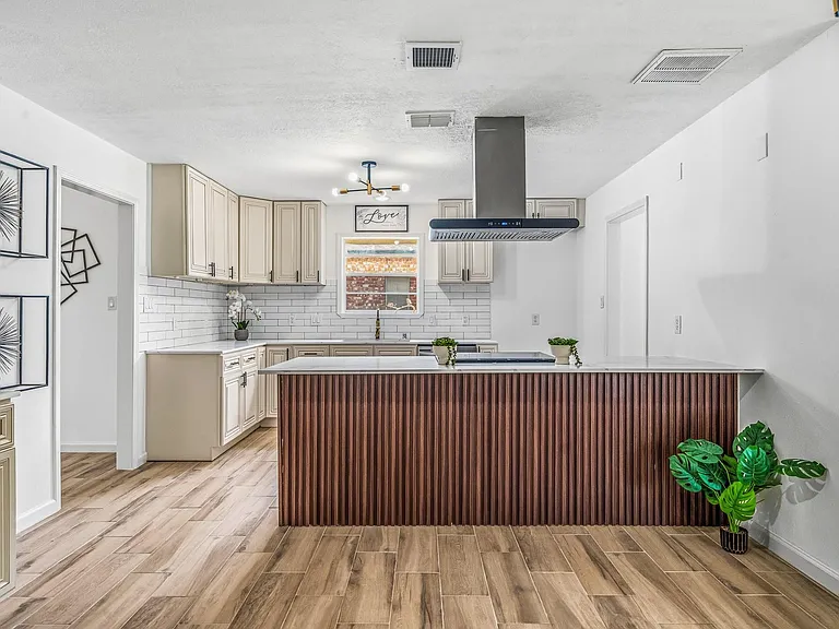 10622 Inwood Dr — Photo 14