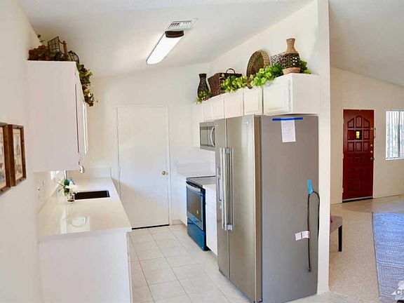 5th image of 53615 Avenida Martinez