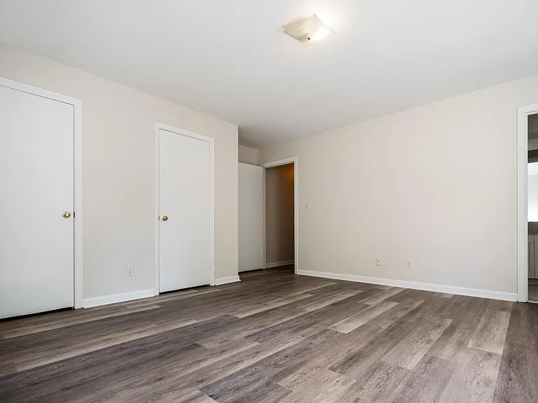 4056 Massie Ave — Photo 6