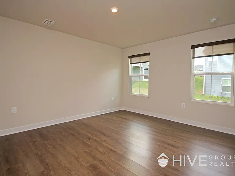 3790 Mayfield Rd — Photo 15