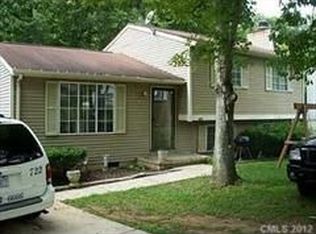 1014 Glenfiddich Dr, Charlotte, NC 28215
