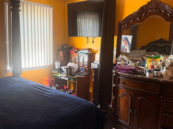 4th image of 2917 Field St