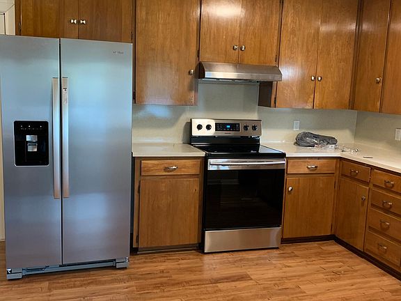 New floors & appliances