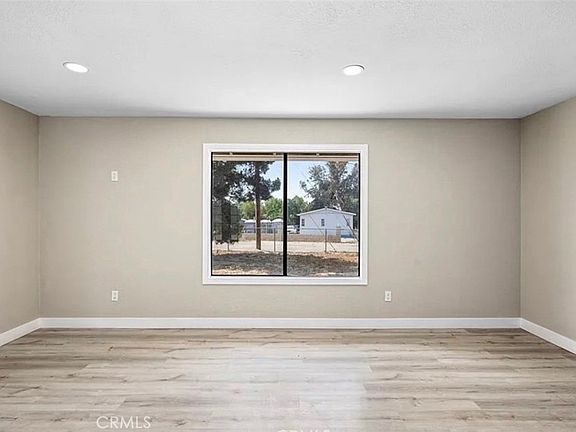 4th image of 22410 Old Elsinore Rd