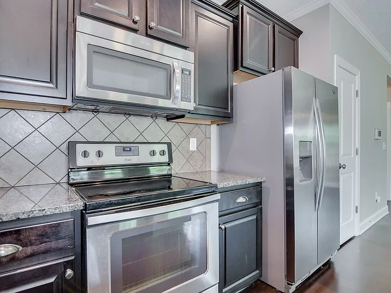 473 Brantley Cove Cir — Photo 17