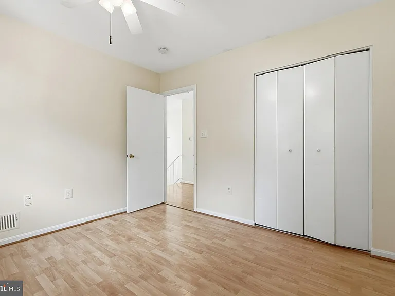8031 Sleepy View Ln — Photo 29