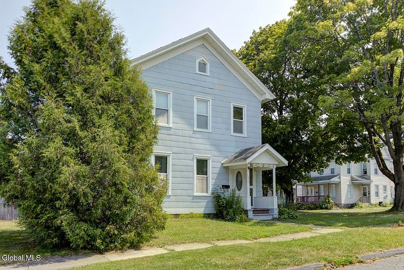 2nd image of 212 Glebe Street