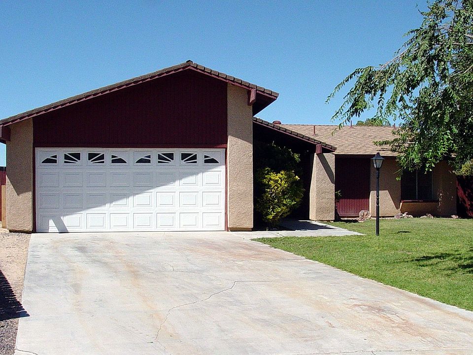 Elegant Front Elevation