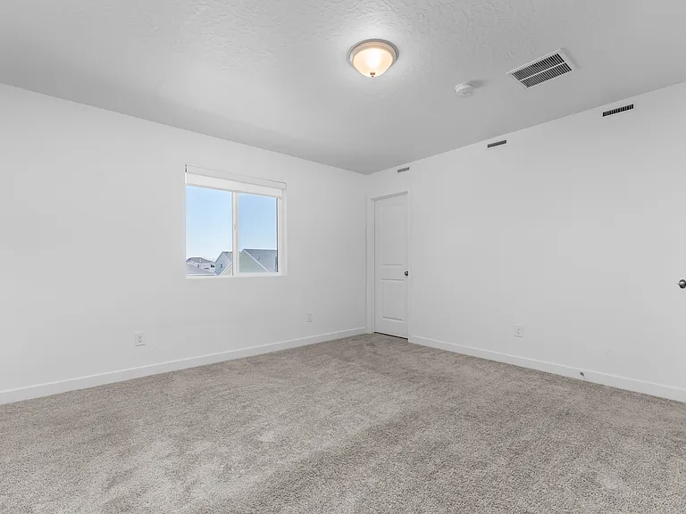 1877 E Chukar Dr — Photo 23