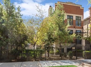 1427 W Oakdale Ave, Chicago, IL 60657