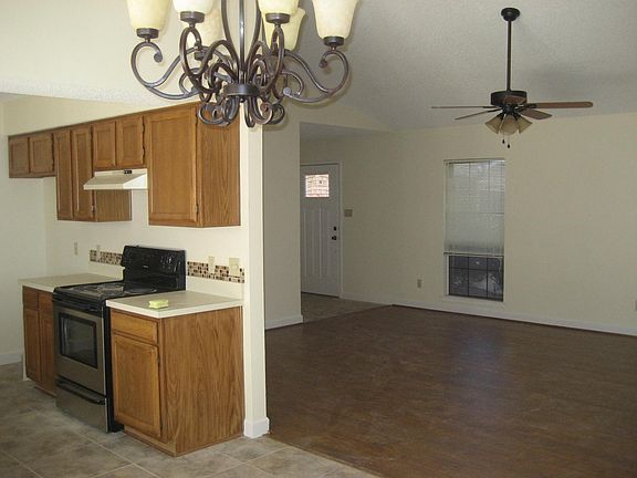 4th image of 3704 Windsong Ln