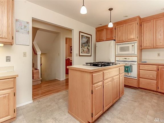 5th image of 6321 Stewart Ave E