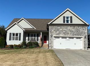 145 Boxwood Dr, Youngsville, NC 27596