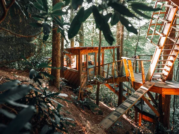 100 Laurel Ln, Stanton, KY 40380