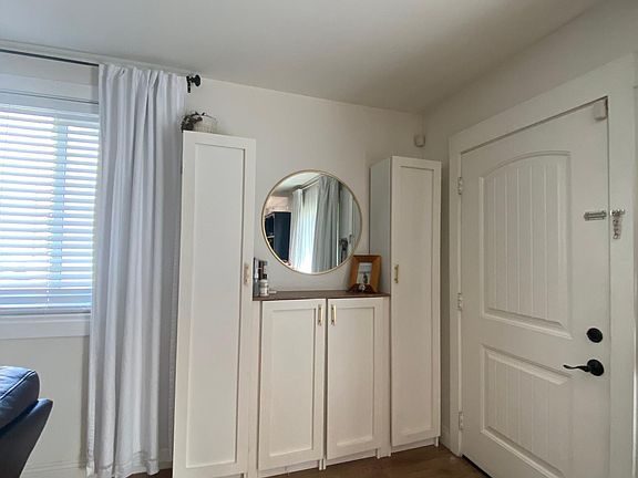 5th image of 4525 Castle Ln